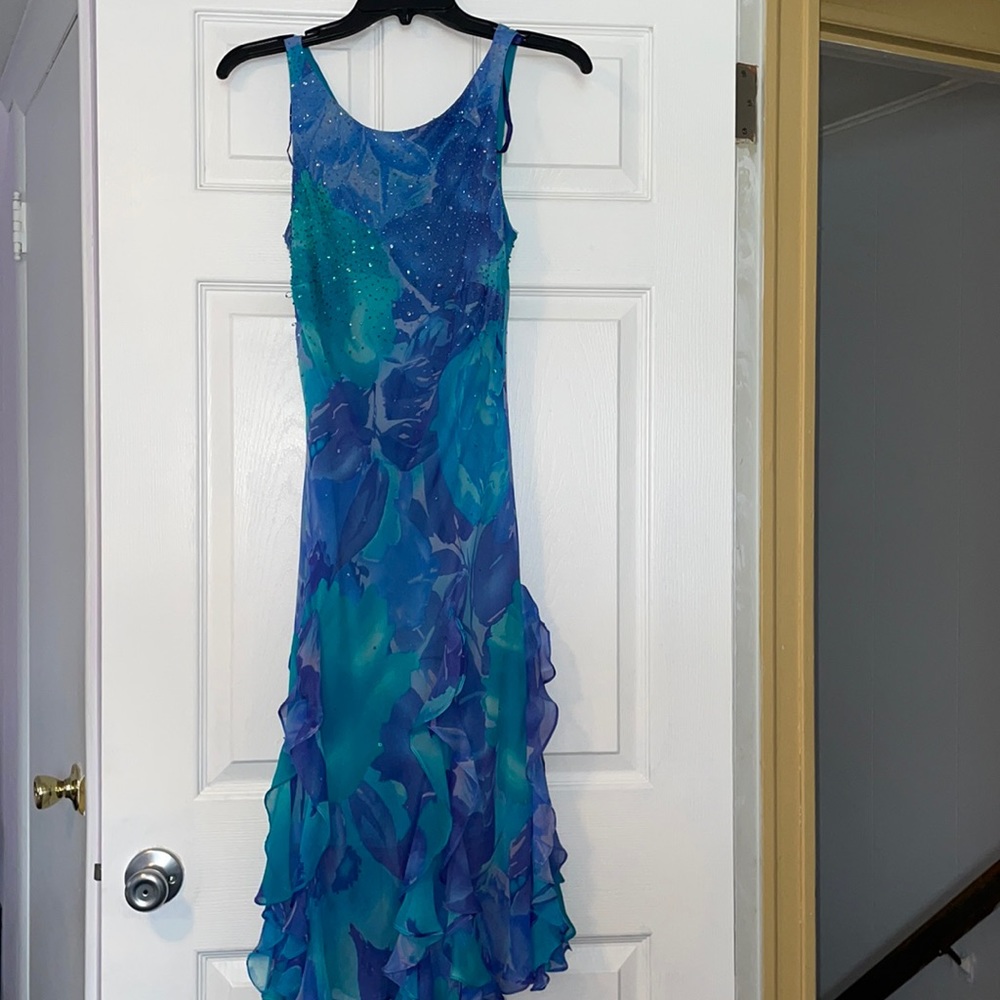 Pretty blue sparkle dress